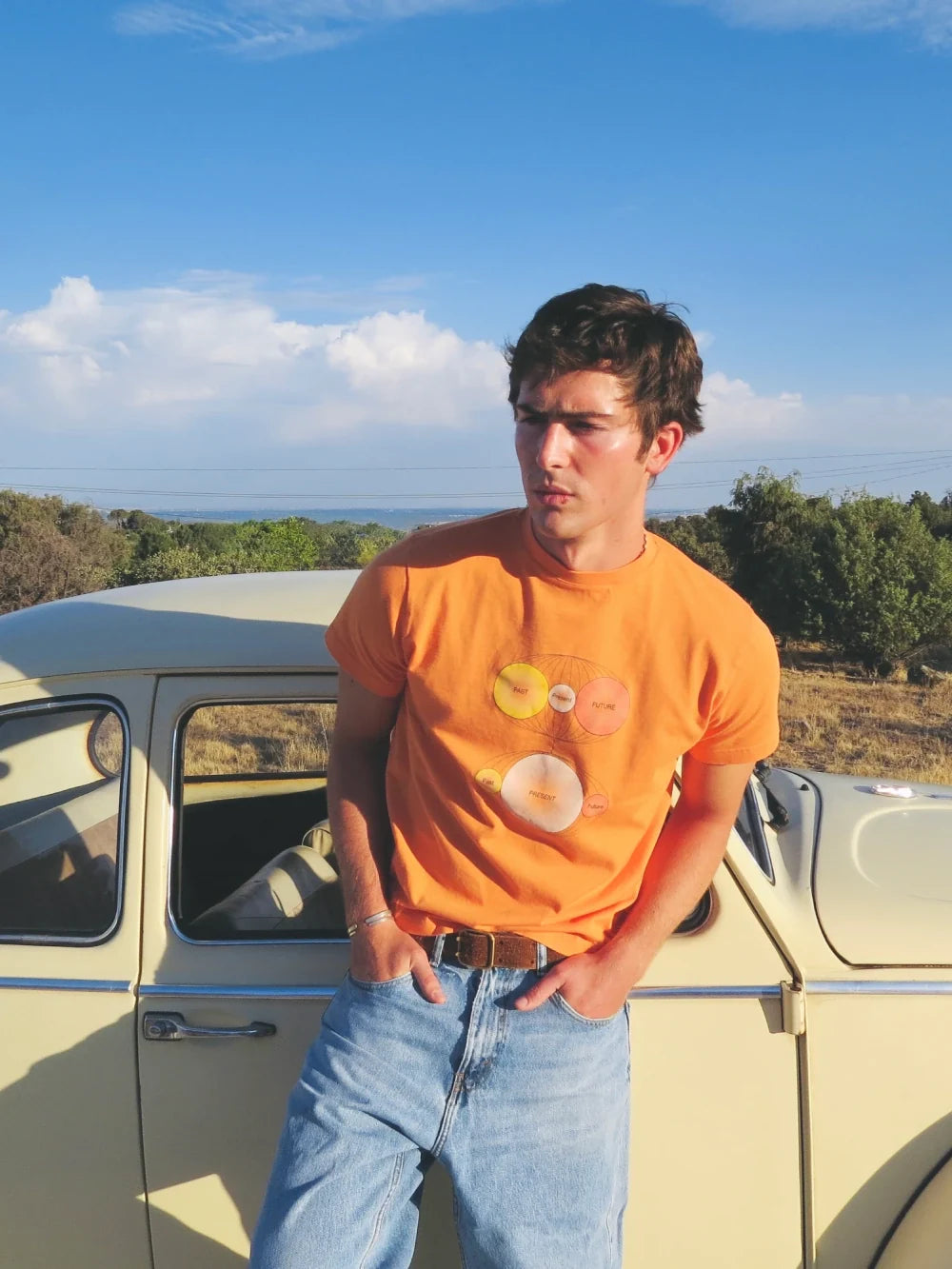 PRESENT ORANGE CLASSIC TEE