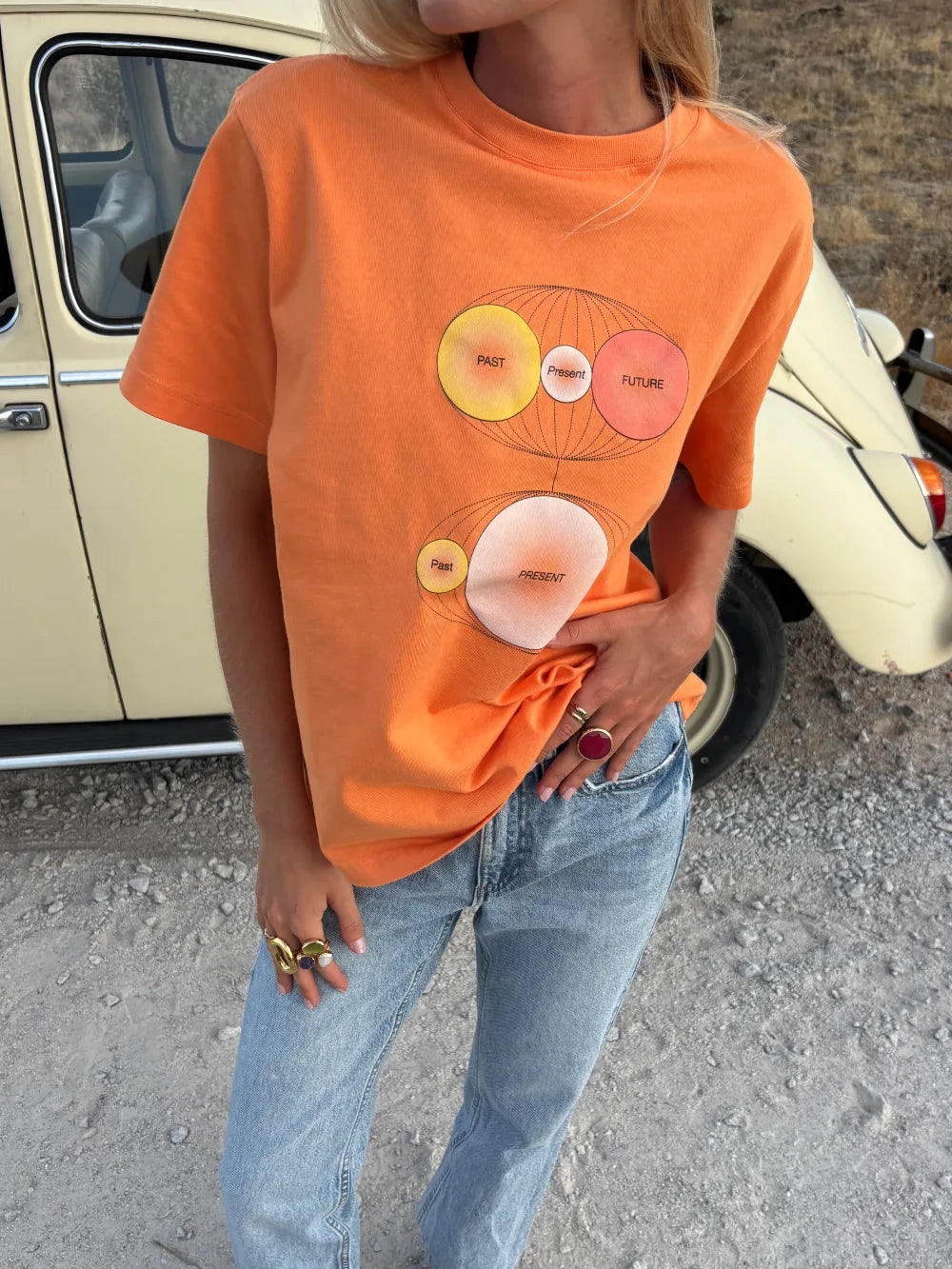 PRESENT ORANGE CLASSIC TEE