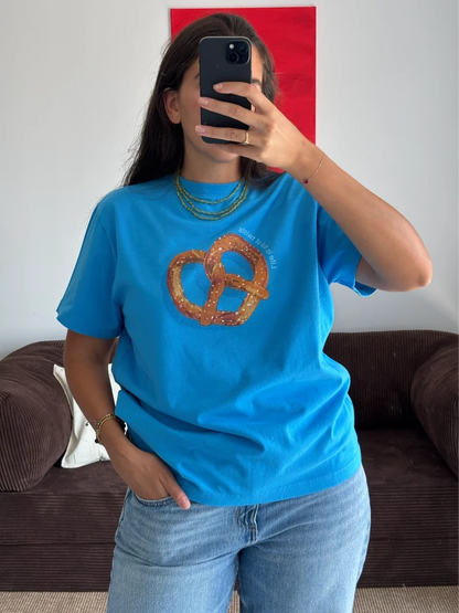 PRETZEL BLUE CLASSIC TEE