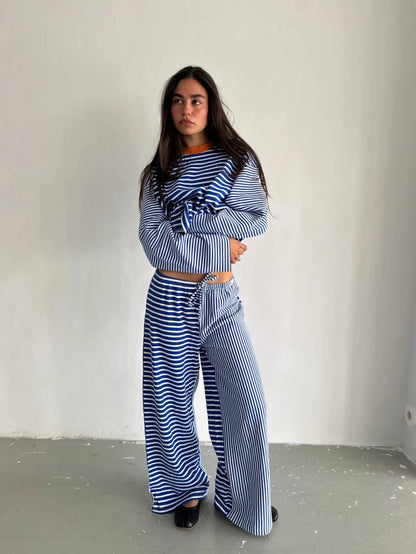 BLUE STRIPED PULLOVER