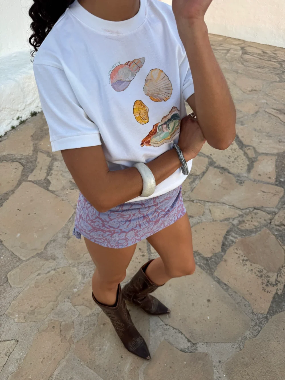 SHELLS SLIM TEE